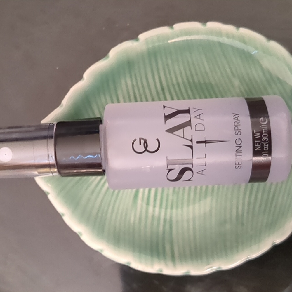 Setting Spray - Picture 3 of 3